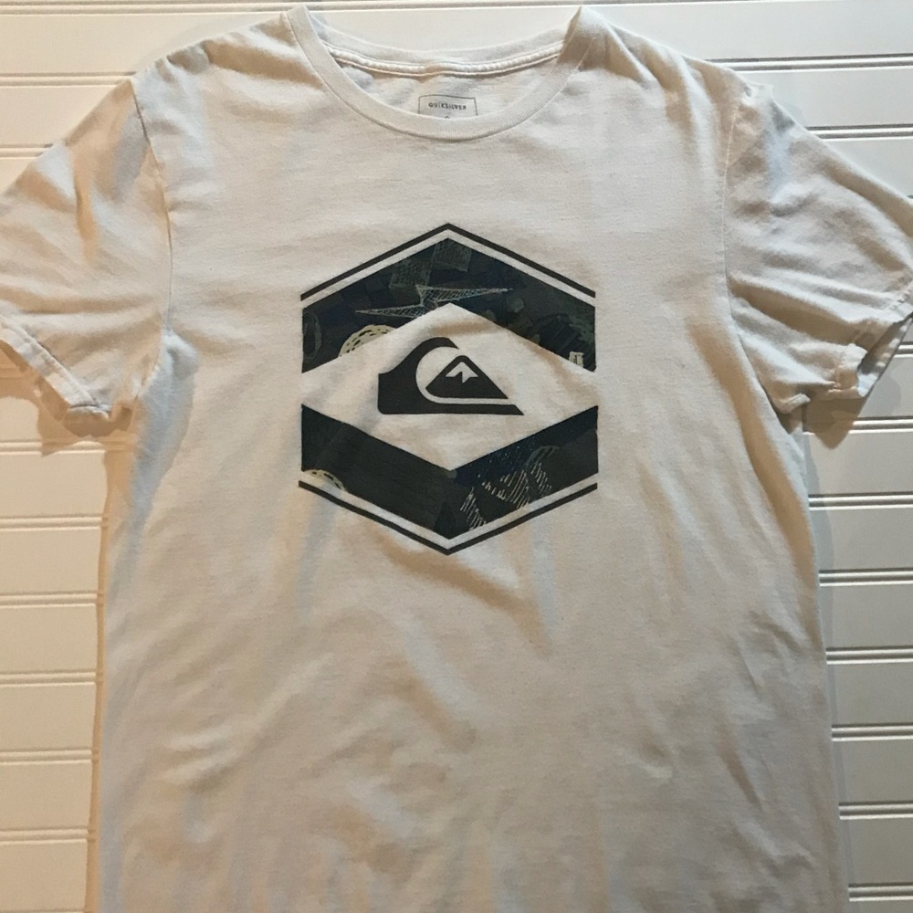 Quicksilver t-shirt-Men’s Small